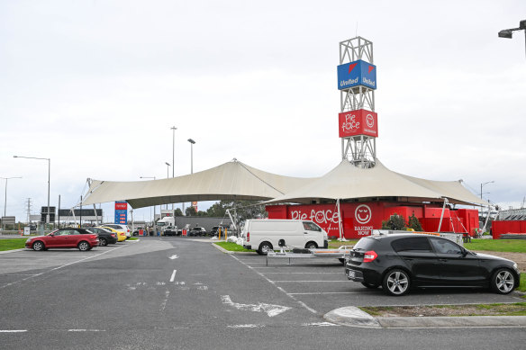 Sails above the United petrol station and Pie Face along the West Gate freeway are set to get heritage protection. 