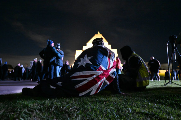 Crowds gathered at the Shrine of Remembrance before dawn broke.