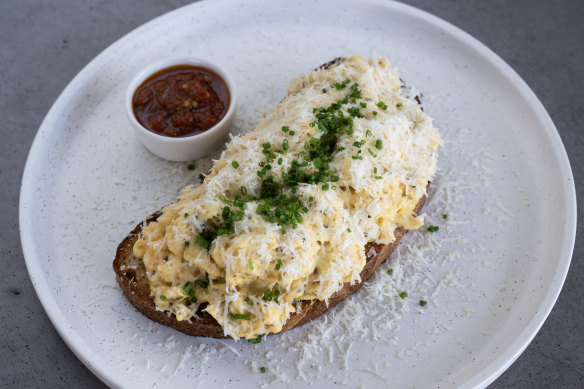 Algo folded egg.