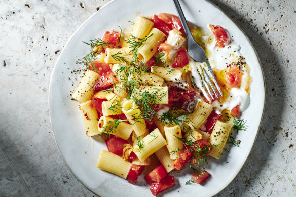 recipes 15-minute preserved lemon and tomato pasta.