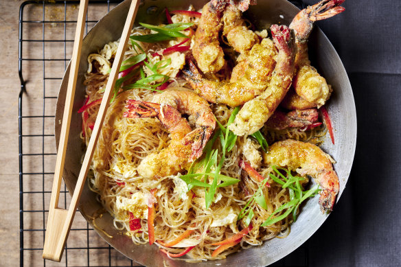 Speedy Singapore-style noodles with crispy prawns.