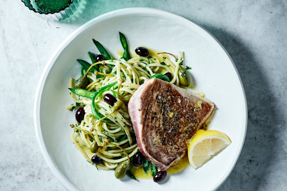 Nicoise pasta salad with seared tuna.