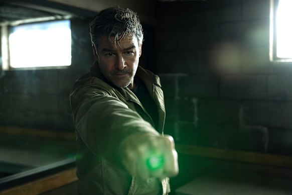 Kyle Chandler as Green Lantern Hal Jordan in Lanterns.