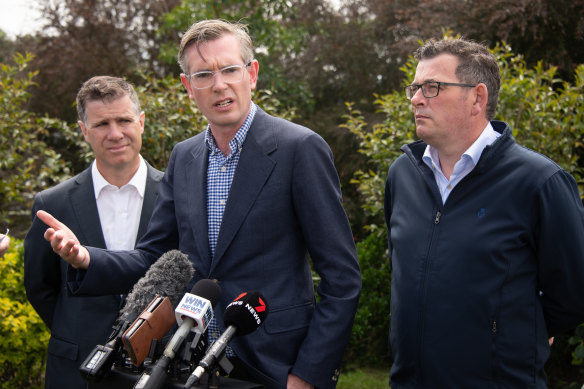 Victorian Premier Daniel Andrews, NSW Premier Dominic Perrottet and NSW MP Justin Clancy (left) announce the $558 million redevelopment in Albury today.