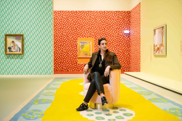 Artist India Mahdavi’s wallpaper frames Bonnard’s works.