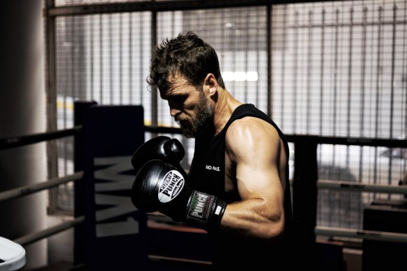 David Williams training in early December ahead of his amateur bout at Paddington RSL.
