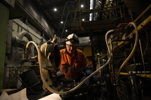 Peter Barry working at the Liddell Power Station.