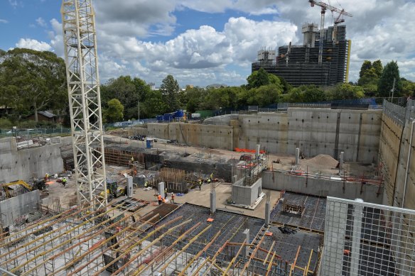 Grand Reve one of the first five buildings under construction to be granted a new 10-year insurance policy against building defects.