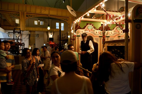 Sydneysiders flock to the Powerhouse on its final day before a three-year closure.