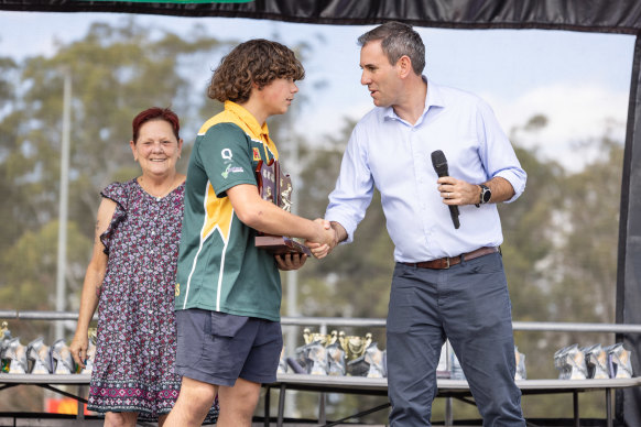 Presenting awards at Logan Brothers
Rugby League club.