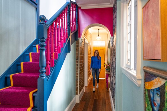 Ryan is a fund manager and enrolled in an off-grid course run by women that live in earthships in California.