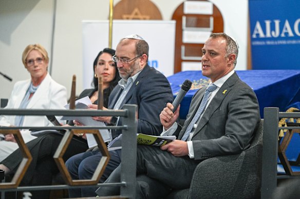 Daniel (left) and Wilson (right) at a Jewish community forum on April 3.