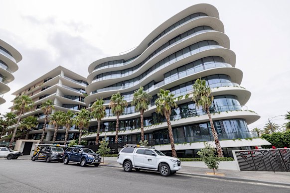 The state government says up to 40 per cent of residential car parks in the inner city sit empty.