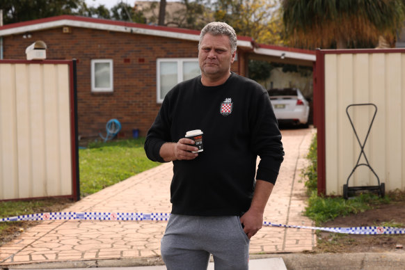 Ivica Videc was lying on his couch two minutes before the explosion shattered the windows above it and helped the mother of the missing woman.