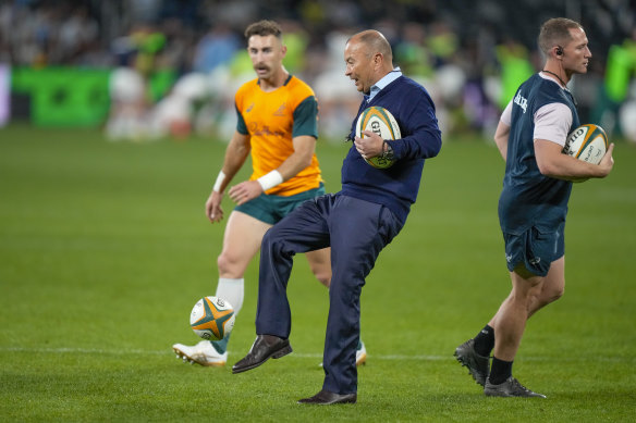 Eddie Jones before kick-off. 