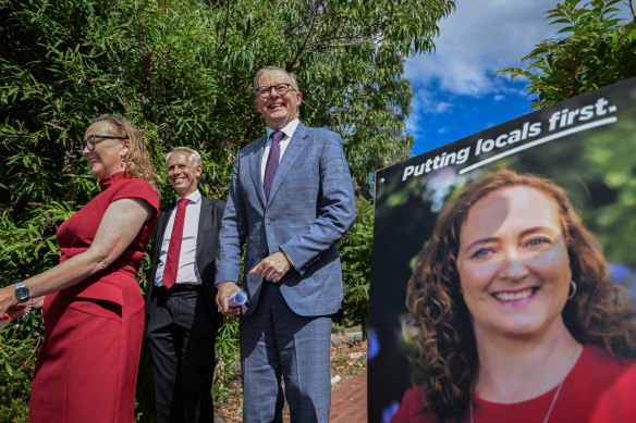 Prime Minister Anthony Albanese with Immigration Minister Andrew Giles and Labor’s candidate for Aston, Mary Doyle. 