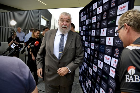 Wests Tigers CEO Shane Richardson has been spotted lunching with Rabbitohs officials.