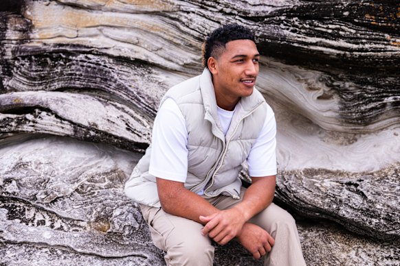 Loko Jnr Pasifiki Tonga is committed to the Dragons.