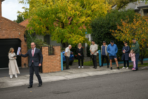 Bidders didn’t raise their hands during the Thornbury auction, but made offers once the property was passed in.