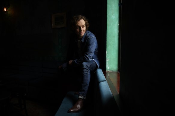 Darren Hayes has announced a new tour after a lay-off of more than a decade.