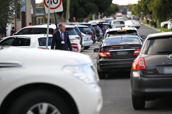 The fumes from idling cars at school pick-up and drop-off could be making children sick.