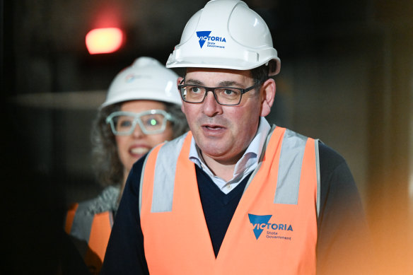 Premier Daniel Andrews announced that six surplus government sites would be sold at discounted rates in return for 100 social homes being incorporated into the wider private housing projects.