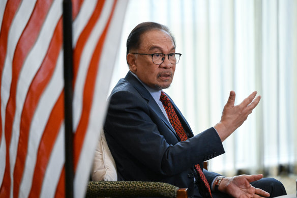 Malaysian Prime Minister Anwar Ibrahim said he did not believe China would use force to reunify with Taiwan.
