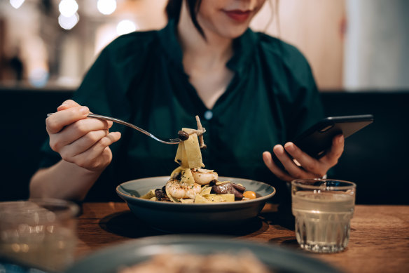 Bad table manners are everywhere, and made worse by the advent of smartphones.