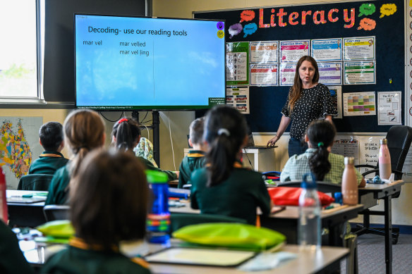 Teacher Krystal Rickerby practises spelling with students at Brandon Park Primary, one of Victoria’s top-performing schools in NAPLAN.