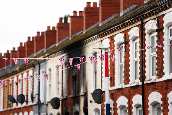 Economic headwinds seem to be driving an overall sense of malaise in the UK.