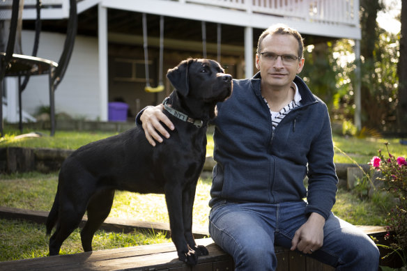 Paul Murgatroyd, of Allambie Heights, with his labrador Lani, decided to partake in the short stay-no gap study and only stayed one night in hospital following a hip replacement operation.