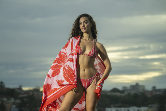 Tash Galgut models Seafolly swimwear on Bo<em></em>ndi Beach. Seafolly is expanding with new direct-to-co<em></em>nsumer sites in the UK, plus new sites for the US, Australia and Singapore.