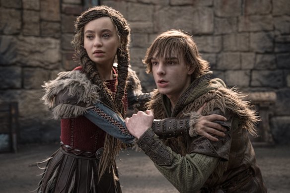Nico Parker as Astrid and Mason Thames as Hiccup.