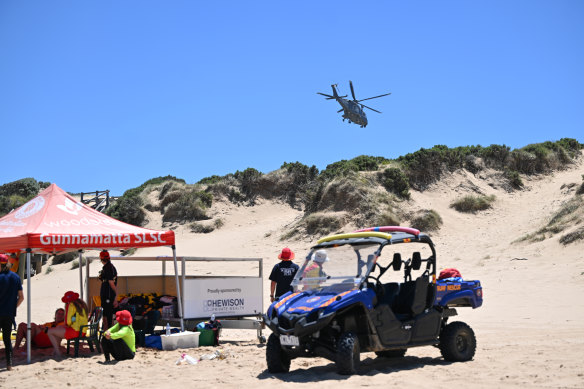 Gunnamatta beach where search crews are looking for the missing swimmer.