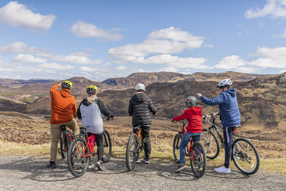 A nifty shortcut along Scotland’s mammoth coast-to-coast walk, the Great Glen Way. Break up the walk by cycling sections.