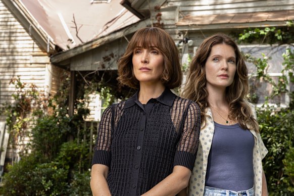  Rose Byrne as Samantha and Meghann Fahy as Charlotte in The Good Daughter.