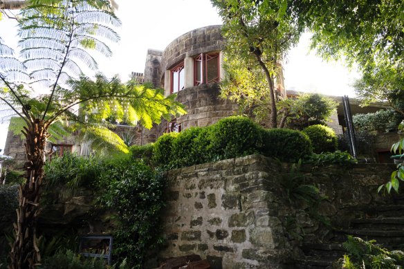 The Walter Burley Griffin-designed home Fishwick in Castlecrag is up for sale for the first time in 40 years.