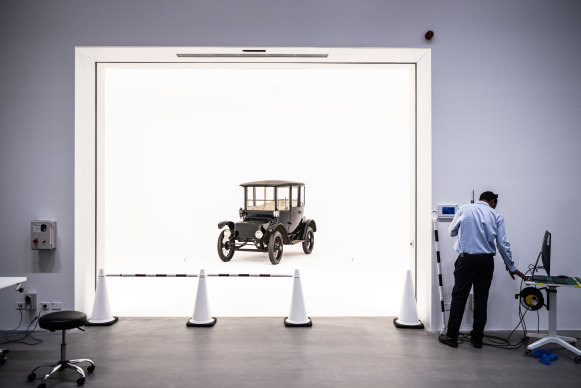 A large rotating studio to digitally capture images of collection items.