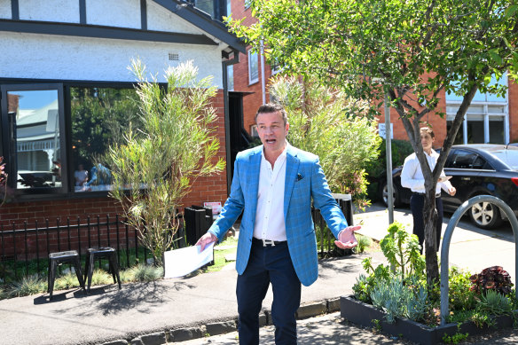 BigginScott auctioneer Andrew Crotty passed in 17 Bellevue Street, Richmond.