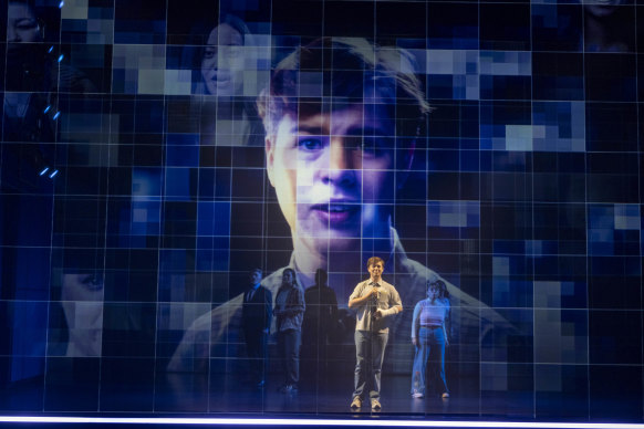 The stage production of Dear Evan Hansen is elegant and moving.