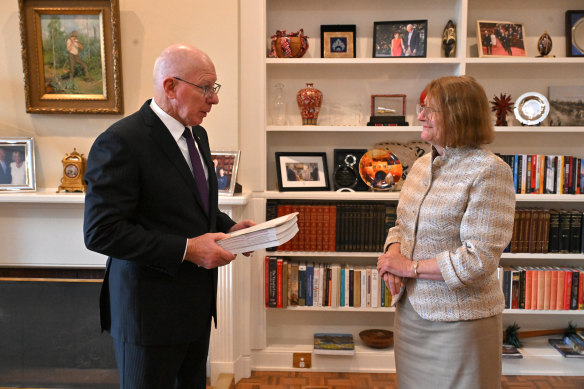Robo-debt royal commissioner Catherine Holmes, SC, delivered her 990-page report to Governor-General David Hurley on Friday morning.