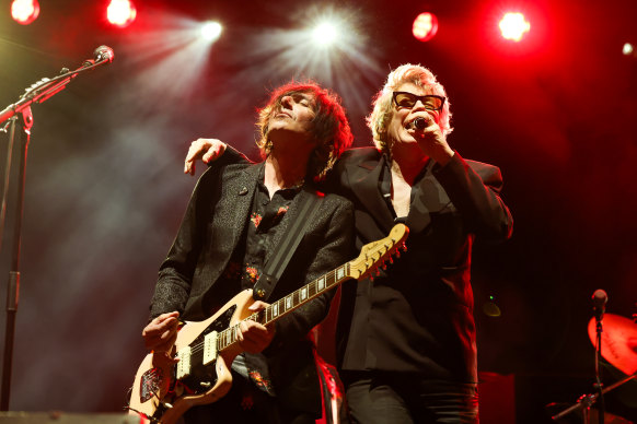 Psychedelic Furs bring the 1980s film anthem vibe. 