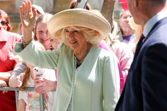 Queen Camilla wears Anna Valentine. 