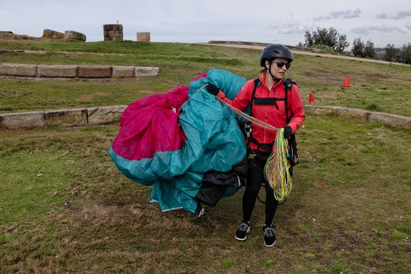 Natalia Huber formed a group to help more women get into paragliding.