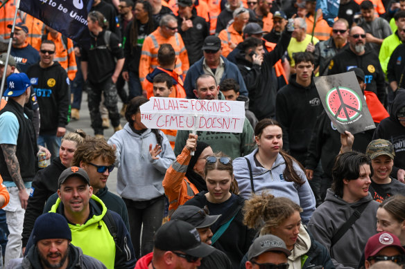 Demonstrators take to the streets in response to Labor’s move to appoint an administrator over the CFMEU.