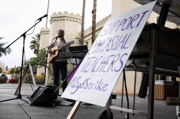 Academics at the Conservatory of Music  joined the strike action.