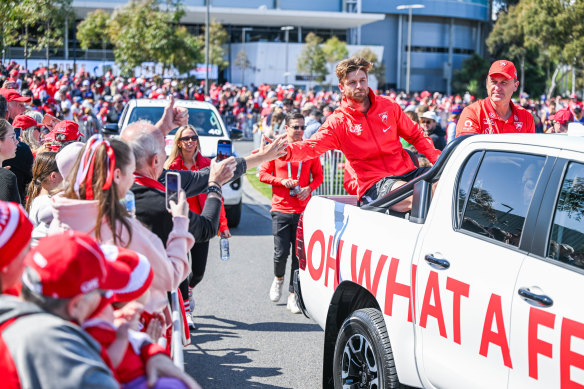 Dane Rampe and coach John Longmire of the Swans.