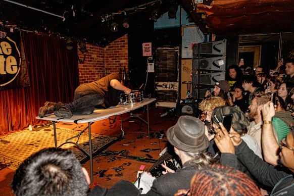 Ryosuke Kiyasu’s act is more about dynamics, and playing the room.