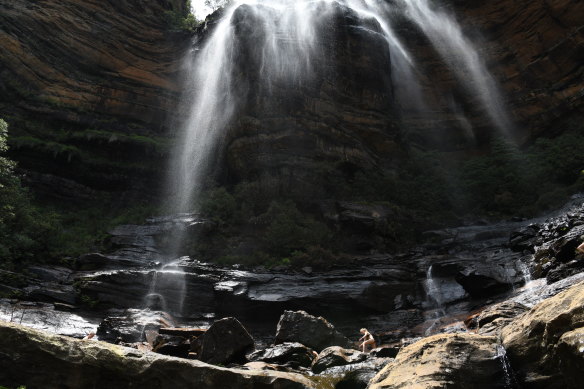 Wentworth Falls is one of the most picturesque landscapes in the Blue Mountains and popular with bushwalkers.