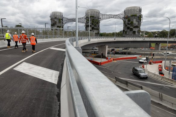 The Crescent overpass connects Johnston Street or Link Road in Annandale to the City West Link, Anzac Bridge and Victoria Road.